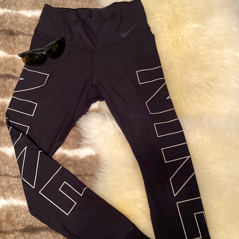 NIKE Logo Women’s Leggings